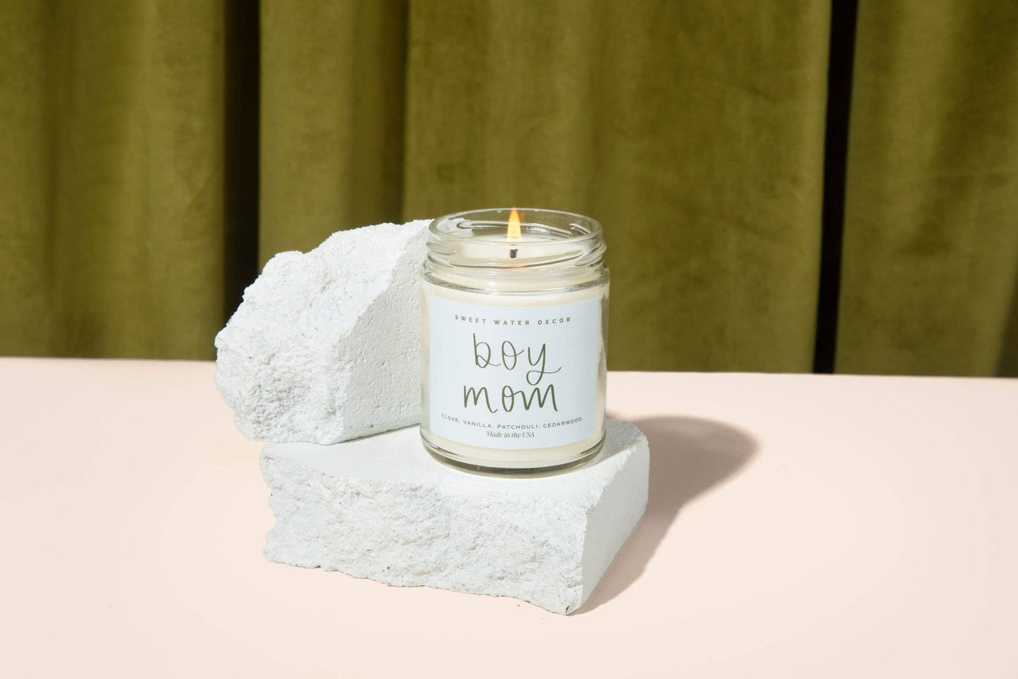 BOY MOM