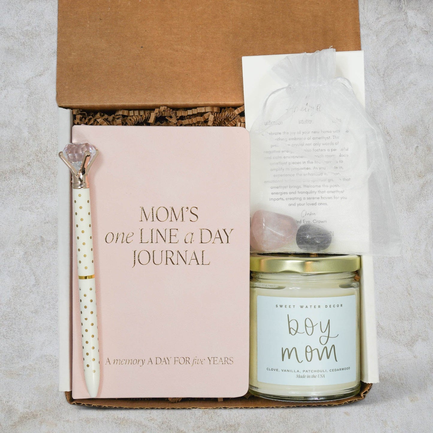 BOY MOM